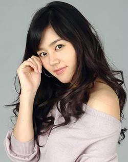 Han Ga In image